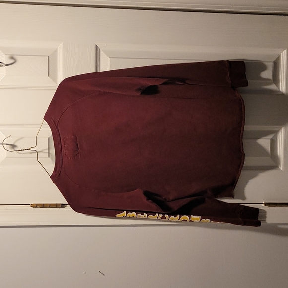 Abercrombie & Fitch - Picture 5 of 5